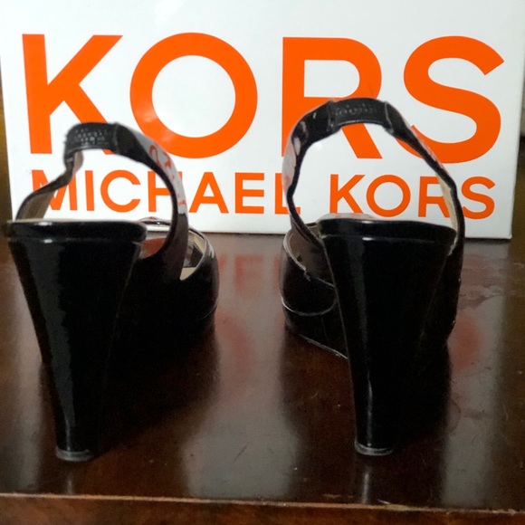 Michael Kors Black Patent Leather Wedges size 7 - Picture 3 of 4
